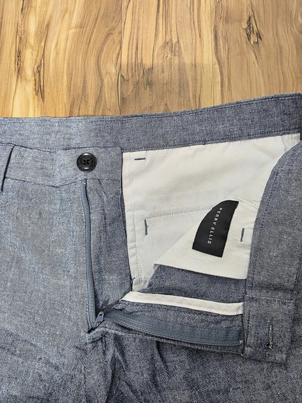 Perry Ellis Men's Blue Flat Front Shorts - Picture 3 of 4
